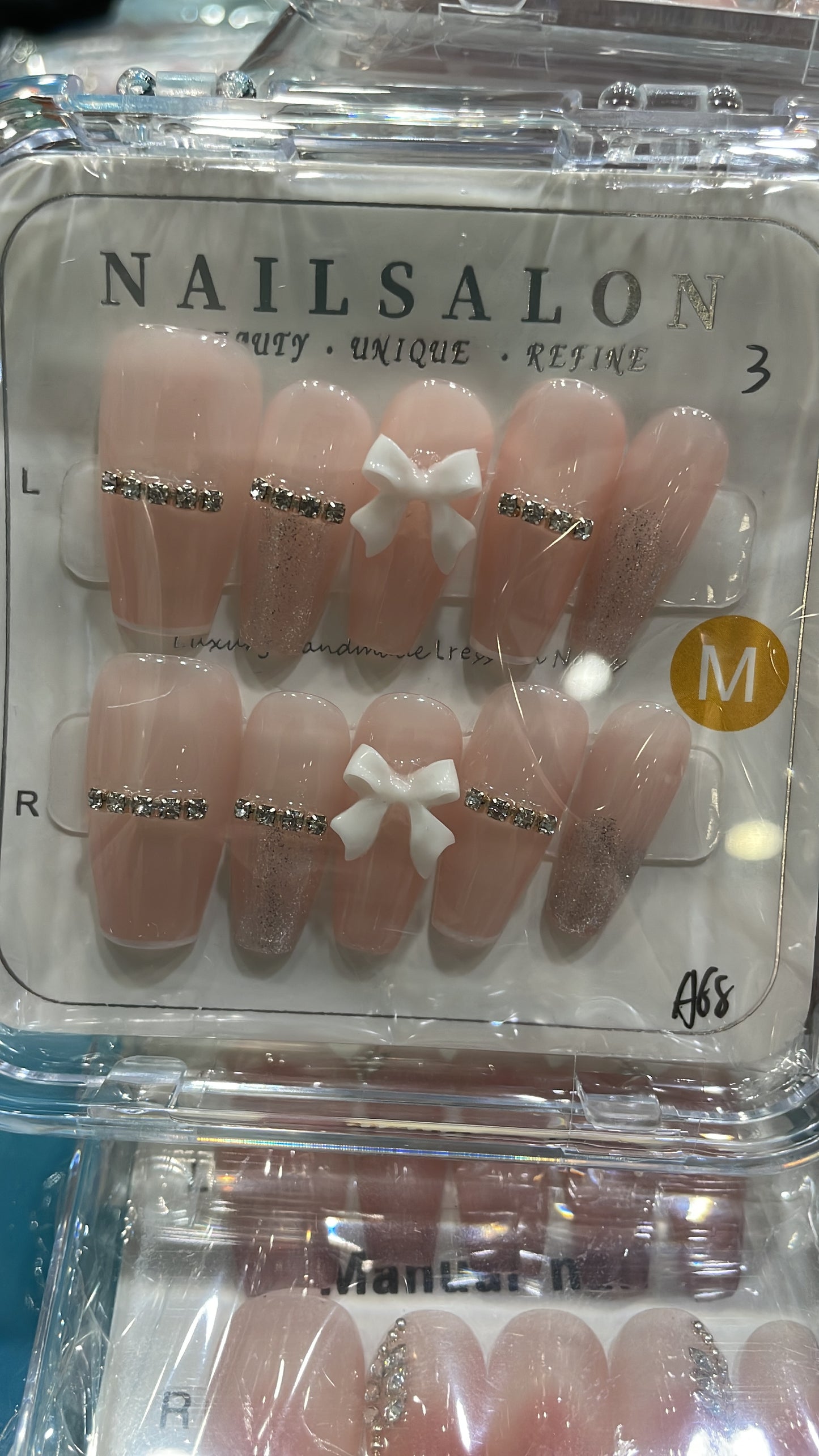 White nails, bow