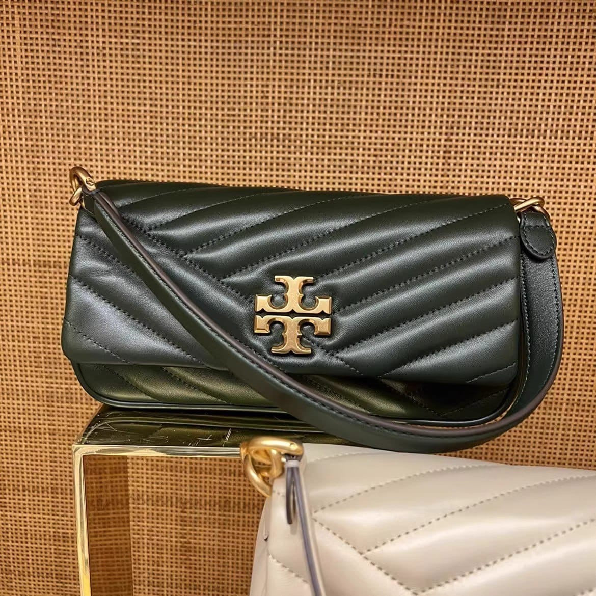 ) حقيبه توري بورش اسود