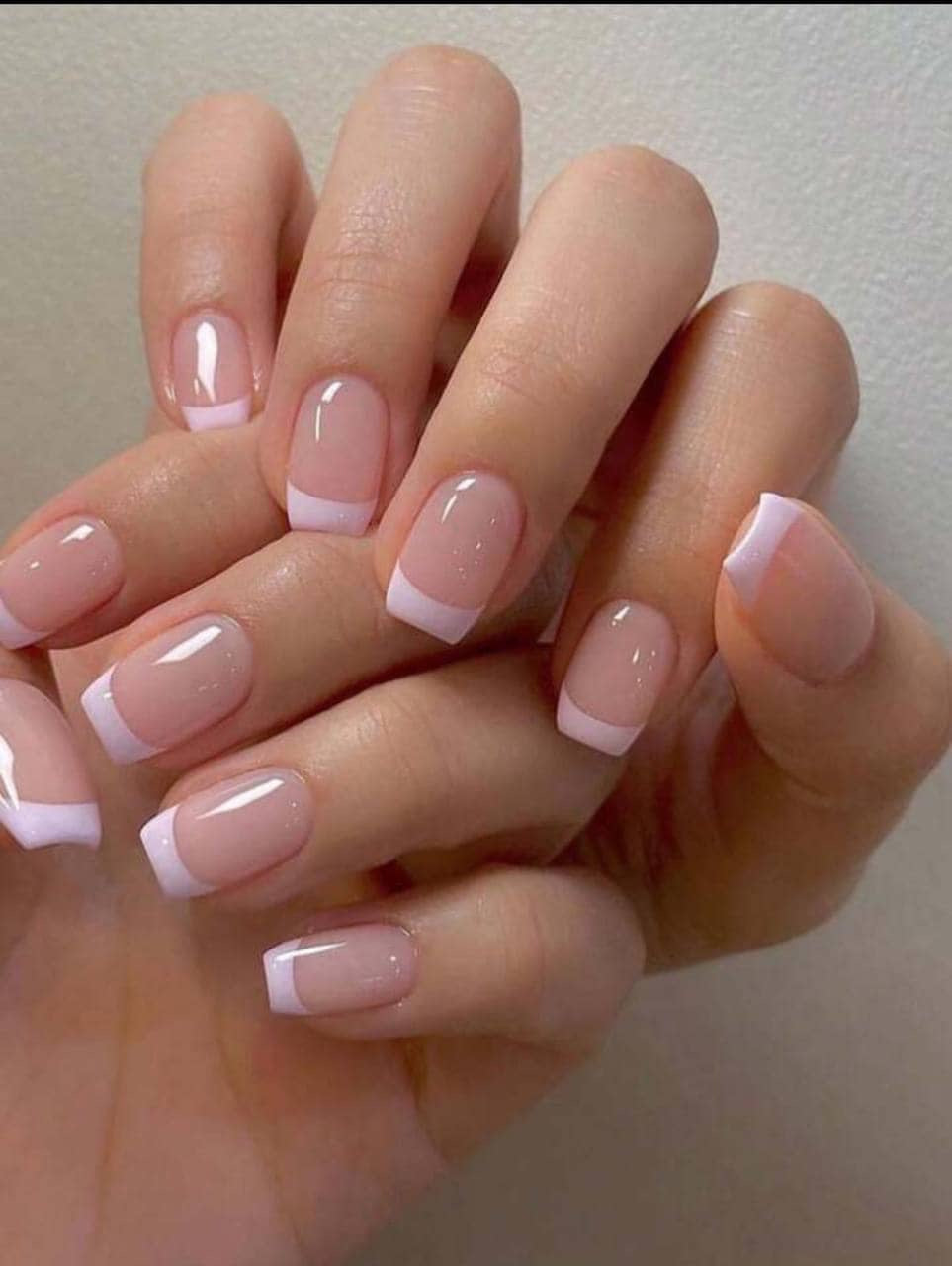 اظافر فرنش عريض