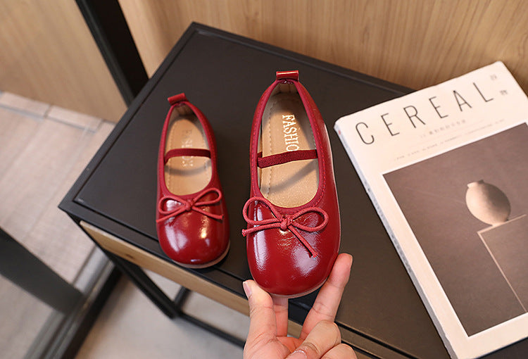 kids girl red shoes