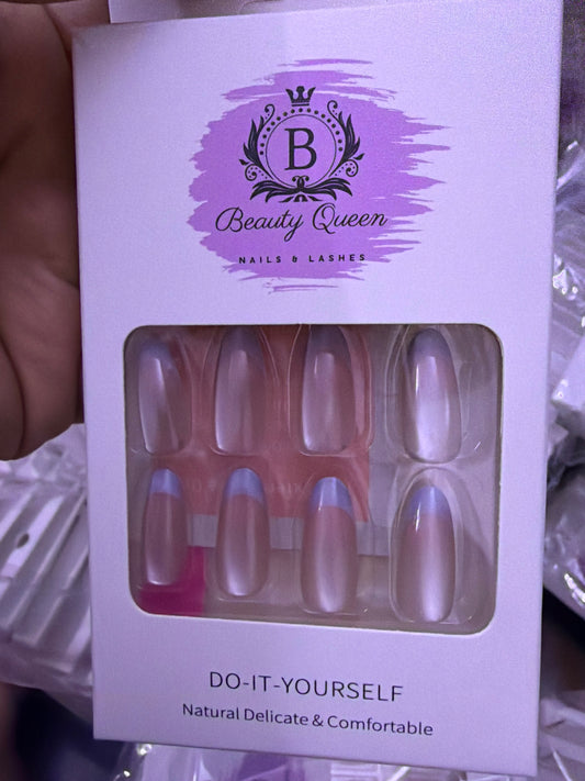 اظافر فرنش ازرق