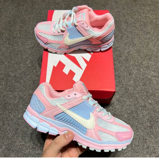 فتاة نايكي