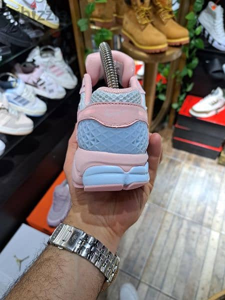 فتاة نايكي