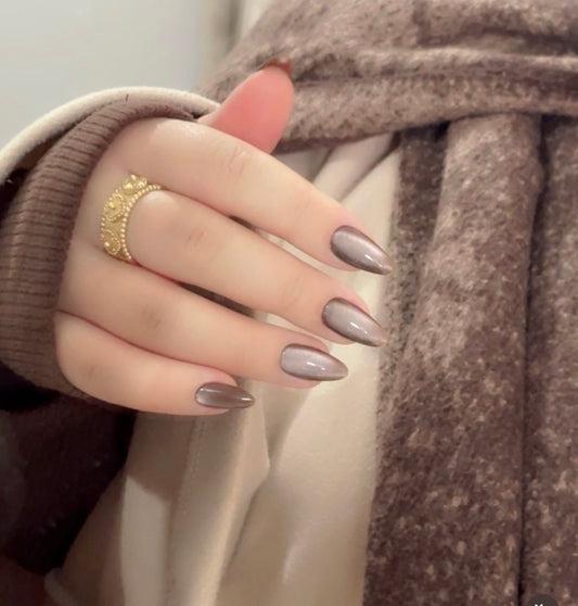 اظافر الموند مغناطيسية موف