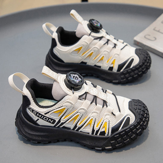 sport shoes boy white