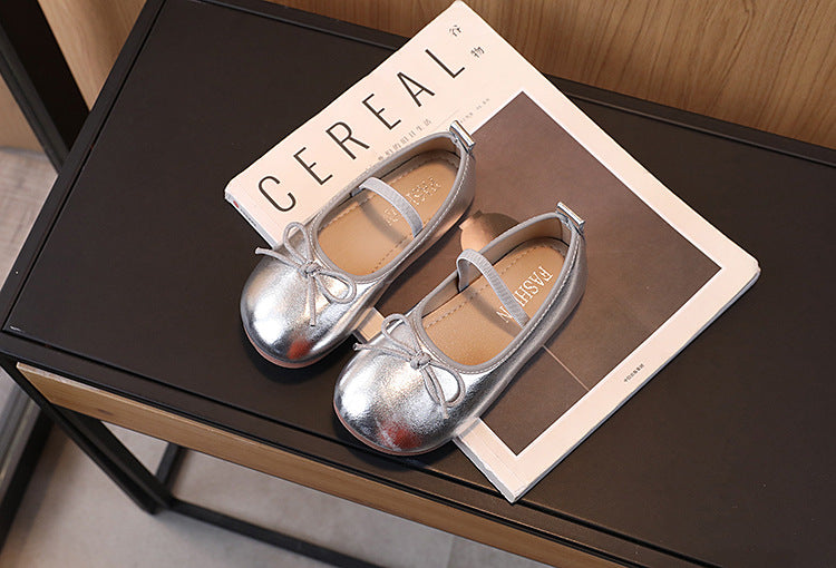 kids girl gray shoes