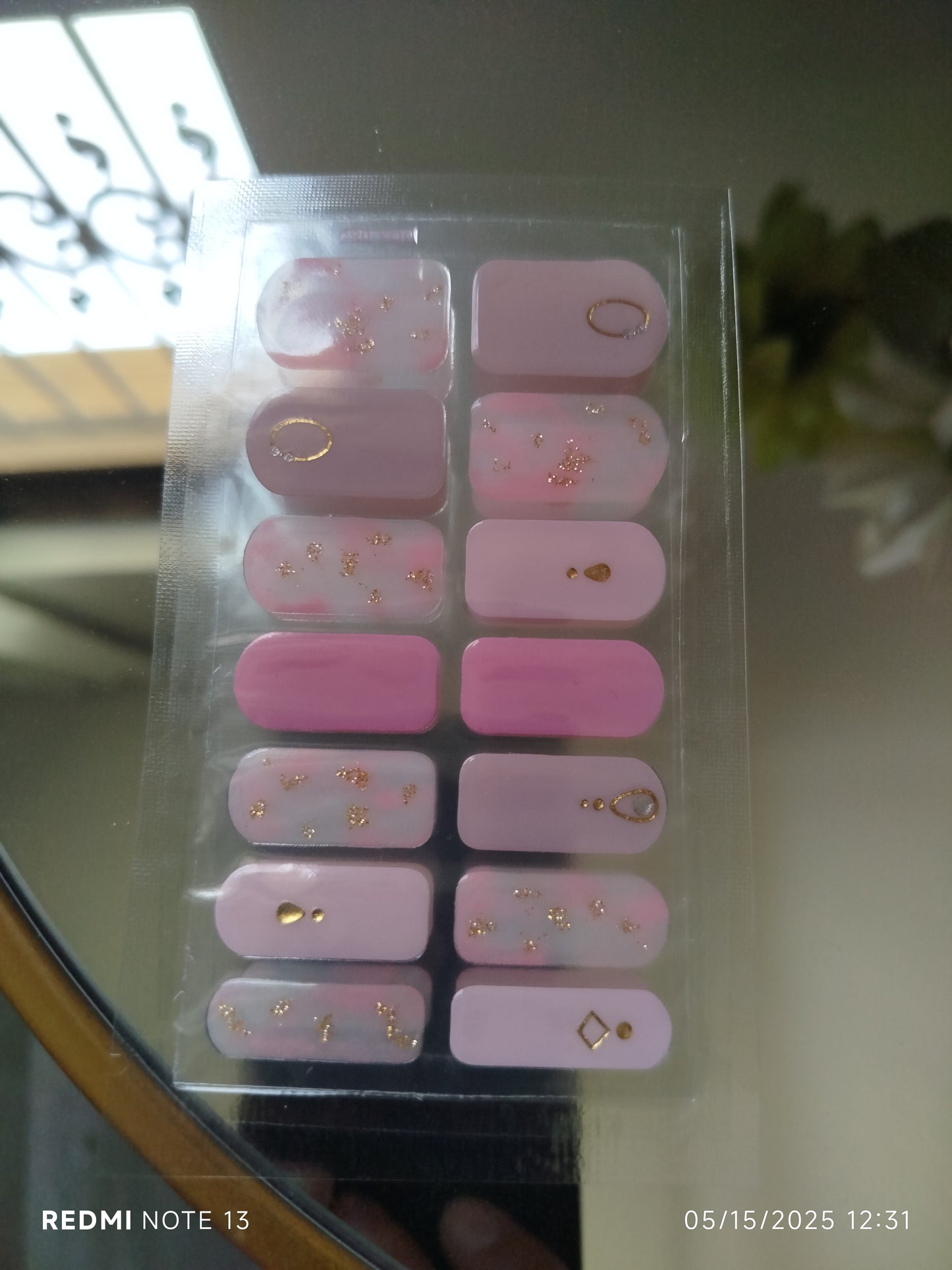 لصقات اظافر