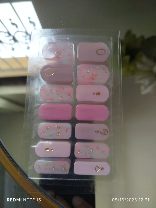 لصقات اظافر